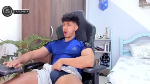 Snapshot of ashton_coleman_ chatting on December 15, 2024, 5:34 am my name real is camilo online show from December 15, 2024, 5:34 am