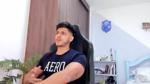 Snapshot of ashton_coleman_ chatting on December 30, 2024, 1:04 am my name real is camilo online show from December 30, 2024, 1:04 am