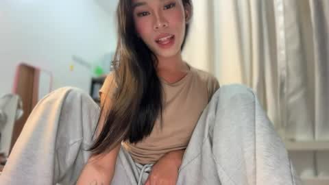 Snapshot of asian_aki chatting on July 29, 2026, 8:45 am Marj online show from July 29, 2026, 8:45 am