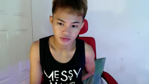 Snapshot of asian_lover05 chatting on April 27, 2026, 5:00 pm asian_lover05 online show from April 27, 2026, 5:00 pm