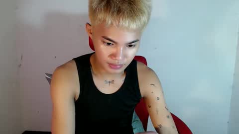 Snapshot of asian_lover05 chatting on May 2, 2026, 4:12 pm asian_lover05 online show from May 2, 2026, 4:12 pm