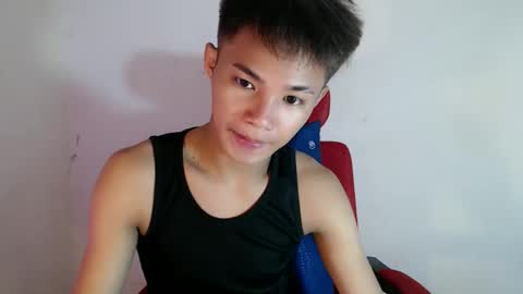 Snapshot of asian_lover05 chatting on May 23, 2026, 4:11 pm asian_lover05 online show from May 23, 2026, 4:11 pm
