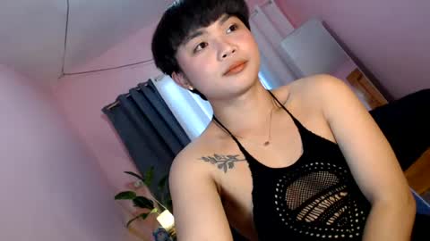 Snapshot of asian_reyshell chatting on July 18, 2026, 5:22 am Reyshell online show from July 18, 2026, 5:22 am