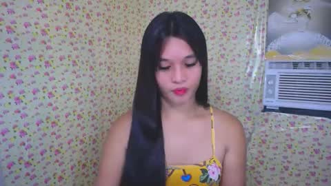Snapshot of asian_yannie chatting on October 20, 2025, 12:49 pm Yan online show from October 20, 2025, 12:49 pm
