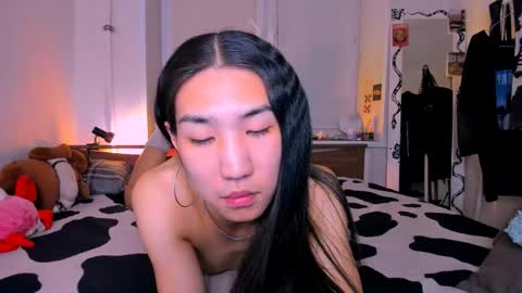 asiancvnt online show from April 14, 2026, 8:26 pm