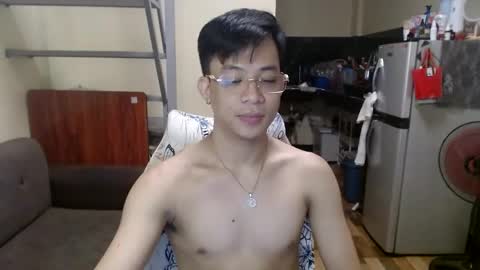 asiandreamboyx online show from March 12, 2025, 4:41 am