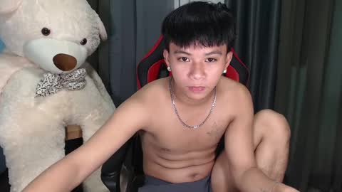 Snapshot of asianhunk_zam chatting on December 12, 2024, 3:59 pm Zam online show from December 12, 2024, 3:59 pm