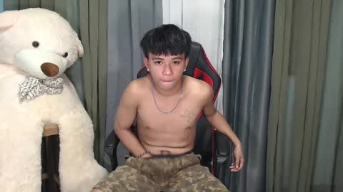 Snapshot of asianhunk_zam chatting on December 16, 2024, 2:05 pm Zam online show from December 16, 2024, 2:05 pm