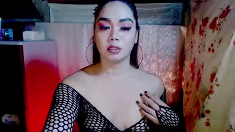 Snapshot of asiansofhia chatting on October 17, 2025, 5:15 pm Sofhia online show from October 17, 2025, 5:15 pm