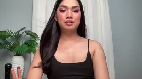 Snapshot of asiansweet_lily chatting on June 25, 2026, 9:25 am Lily online show from June 25, 2026, 9:25 am