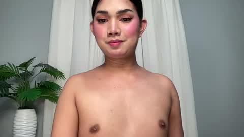 Snapshot of asiansweet_lily chatting on July 1, 2026, 2:18 pm Lily online show from July 1, 2026, 2:18 pm
