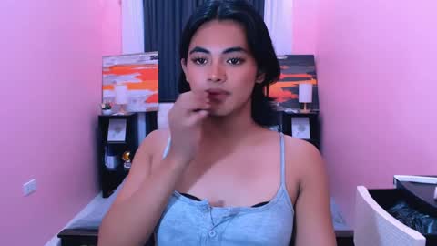 asianverstwink online show from May 12, 2026, 9:56 pm