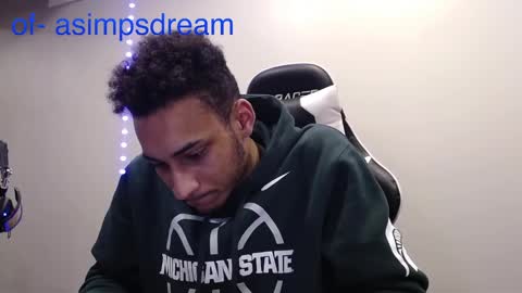 Snapshot of asimpsdream chatting on February 5, 2025, 4:36 pm asimpsdream online show from February 5, 2025, 4:36 pm