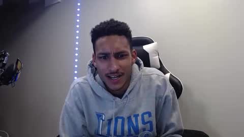 Snapshot of asimpsdream chatting on March 9, 2025, 11:25 pm asimpsdream online show from March 9, 2025, 11:25 pm