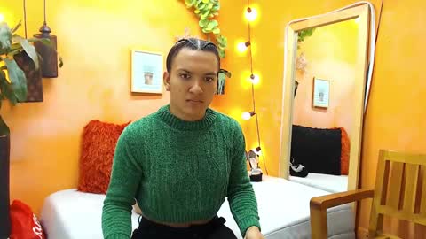 Snapshot of aslyhernandez chatting on January 10, 2025, 11:43 am ASLY online show from January 10, 2025, 11:43 am