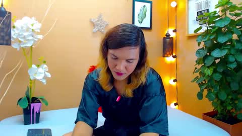 Snapshot of aslyhernandez chatting on October 9, 2025, 3:21 pm ASLY online show from October 9, 2025, 3:21 pm