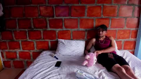 asm0deo online show from December 21, 2025, 3:19 pm