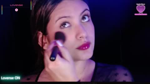 Snapshot of aspenruss chatting on October 5, 2025, 5:55 pm online show from October 5, 2025, 5:55 pm