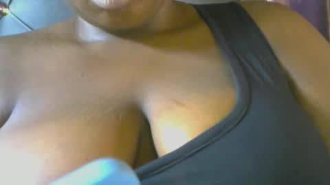 Snapshot of ass_playbuttom chatting on December 20, 2025, 2:02 pm assplaybuttom online show from December 20, 2025, 2:02 pm