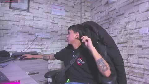 Snapshot of astaroth_blaze chatting on July 3, 2026, 6:42 am Derek online show from July 3, 2026, 6:42 am