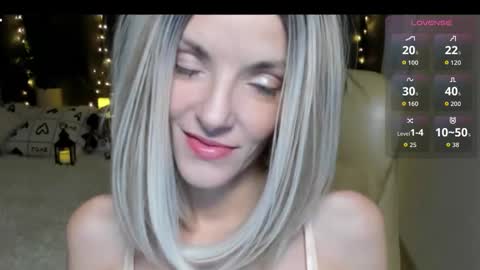 Snapshot of asteris_stella chatting on November 18, 2025, 7:51 pm Asteris online show from November 18, 2025, 7:51 pm