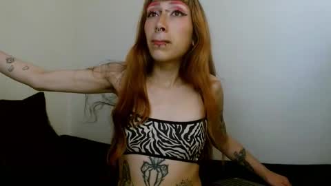 Asterothxznikki online show from November 18, 2025, 1:15 pm