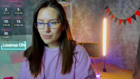 Asti online show from March 19, 2026, 2:04 am