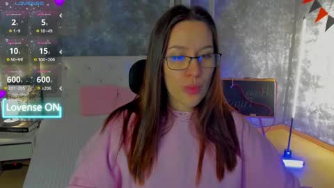 Snapshot of asti_bubbles chatting on April 21, 2026, 12:56 am Asti online show from April 21, 2026, 12:56 am