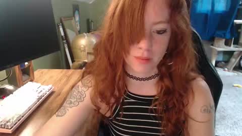 Snapshot of astraeasiren chatting on May 1, 2026, 5:39 pm AstraeaSiren online show from May 1, 2026, 5:39 pm