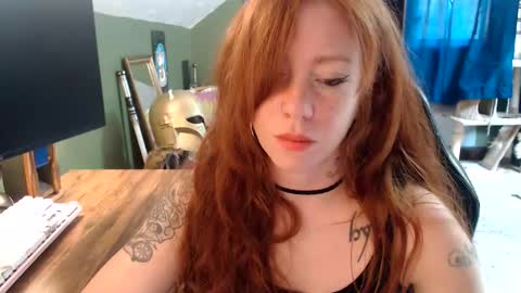 Snapshot of astraeasiren chatting on June 5, 2026, 5:18 pm AstraeaSiren online show from June 5, 2026, 5:18 pm