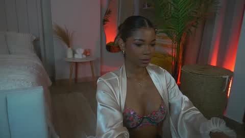 Astrea online show from November 26, 2025, 2:34 am