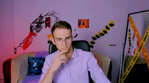 astren online show from November 2, 2025, 1:13 pm