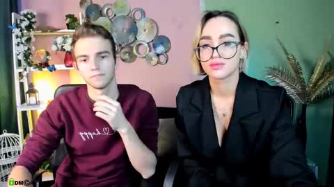 astren online show from December 1, 2025, 6:51 am