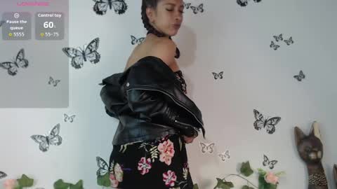 Snapshot of astrid_miller_1 chatting on April 29, 2026, 5:30 pm Astrid online show from April 29, 2026, 5:30 pm