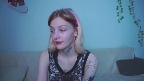 Zara online show from January 9, 2026, 7:15 pm