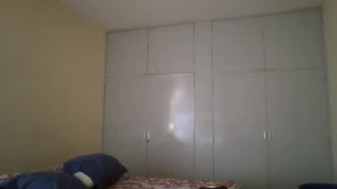 Snapshot of astro_boy_01 chatting on December 14, 2025, 5:29 pm astro_boy_01 online show from December 14, 2025, 5:29 pm