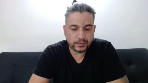 Snapshot of astton_nick chatting on December 22, 2024, 12:50 am Nick Astton online show from December 22, 2024, 12:50 am