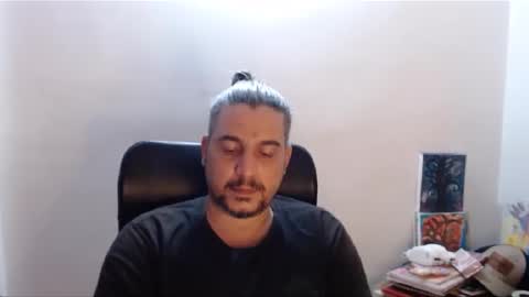 Snapshot of astton_nick chatting on December 29, 2024, 3:22 am Nick Astton online show from December 29, 2024, 3:22 am