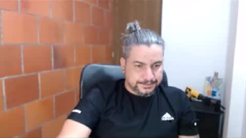 Snapshot of astton_nick chatting on January 3, 2025, 2:43 am Nick Astton online show from January 3, 2025, 2:43 am