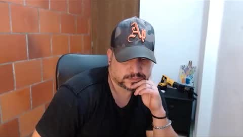 Snapshot of astton_nick chatting on January 4, 2025, 6:30 am Nick Astton online show from January 4, 2025, 6:30 am