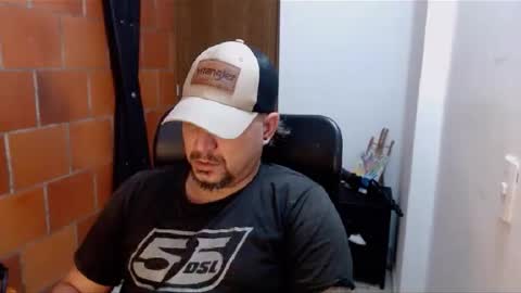 Snapshot of astton_nick chatting on January 19, 2025, 3:18 am Nick Astton online show from January 19, 2025, 3:18 am