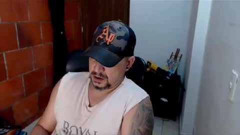 Snapshot of astton_nick chatting on January 21, 2025, 3:15 am Nick Astton online show from January 21, 2025, 3:15 am