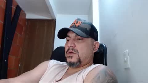 Snapshot of astton_nick chatting on January 21, 2025, 6:22 am Nick Astton online show from January 21, 2025, 6:22 am
