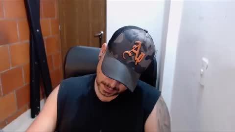 Snapshot of astton_nick chatting on February 5, 2025, 6:24 am Nick Astton online show from February 5, 2025, 6:24 am
