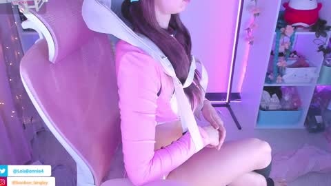 Snapshot of asuka_langleysoryu chatting on February 7, 2025, 1:58 am Bonnie online show from February 7, 2025, 1:58 am