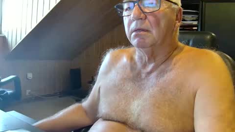 asusandy online show from September 8, 2025, 4:50 pm