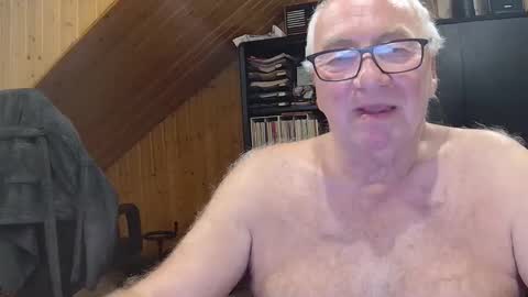 Snapshot of asusandy chatting on May 15, 2026, 11:12 pm asusandy online show from May 15, 2026, 11:12 pm