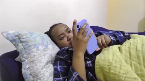 Snapshot of atara_seren chatting on May 24, 2026, 6:40 am atara_seren online show from May 24, 2026, 6:40 am