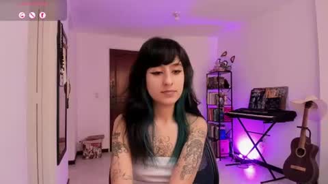 Snapshot of atenea_dragon__ chatting on July 9, 2026, 8:13 pm Atenea online show from July 9, 2026, 8:13 pm