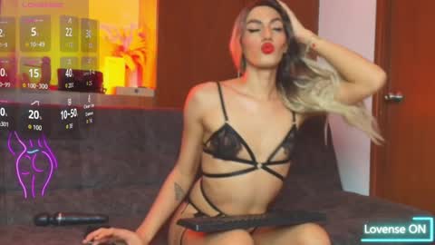 Snapshot of atenea_fit chatting on April 11, 2026, 8:29 am atenea_fit online show from April 11, 2026, 8:29 am
